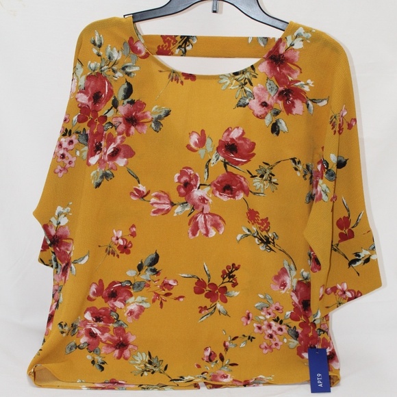 NWT Apt 9 Floral Blouse w/3/4 Sleeves - Picture 2 of 7